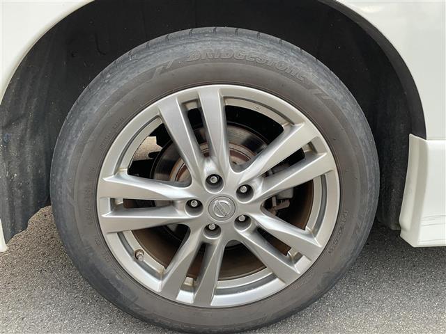 エルグランド 250ハイウェイスター 社外ナビ 社外フリップダウンモニター 両側パワスラ 半革シート 革巻きステアリング オートライト ウィンカーミラー 木目調パネルETC(32枚目)