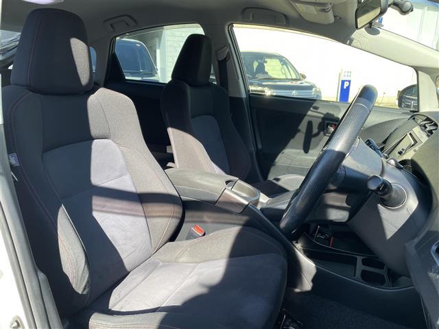 プリウス Sツーリングセレクション・G’s Bluetooth/スマートキー/パワステ/バックカメラ/フロントカメラ/純正ナビ/ETC(12枚目)