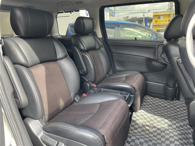 エルグランド 250ハイウェイスター バックカメラ/プッシュスタート/後席サンシェード/横滑り防止装置/オットマン/スマートキー/スペアキー×1/ビルトインETC/オットマン/電動格納ミラー(14枚目)