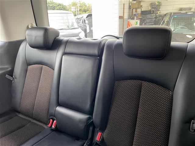 エルグランド 250ハイウェイスター バックカメラ/プッシュスタート/後席サンシェード/横滑り防止装置/オットマン/スマートキー/スペアキー×1/ビルトインETC/オットマン/電動格納ミラー(17枚目)