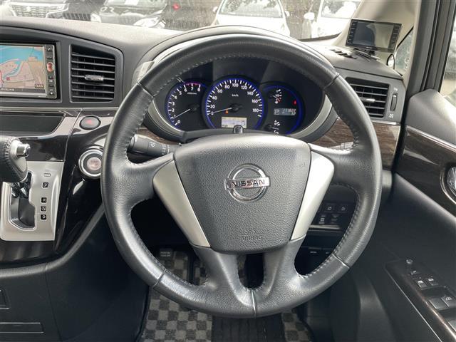 エルグランド 250ハイウェイスター バックカメラ/プッシュスタート/後席サンシェード/横滑り防止装置/オットマン/スマートキー/スペアキー×1/ビルトインETC/オットマン/電動格納ミラー(20枚目)