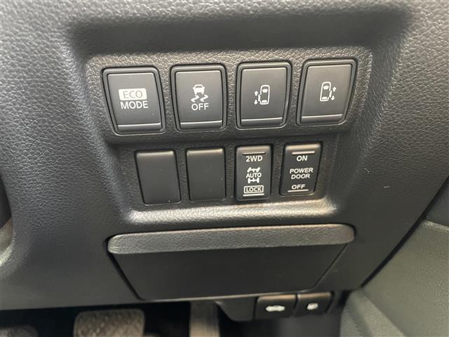 エルグランド 250ハイウェイスター バックカメラ/プッシュスタート/後席サンシェード/横滑り防止装置/オットマン/スマートキー/スペアキー×1/ビルトインETC/オットマン/電動格納ミラー(24枚目)