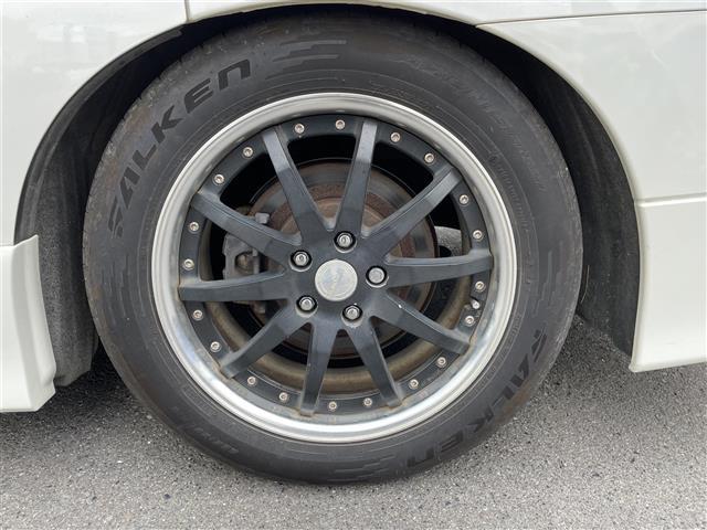 エルグランド 250ハイウェイスター バックカメラ/プッシュスタート/後席サンシェード/横滑り防止装置/オットマン/スマートキー/スペアキー×1/ビルトインETC/オットマン/電動格納ミラー(33枚目)