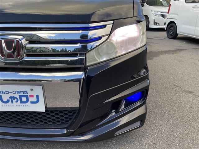 ステップワゴンスパーダ Ｚ　両側パワースライドドア／ＵＳＢ／オートライト／社外アルミ／電動格納ミラー／シートカバー／フォグランプ／スマートキー／ＥＴＣ（9枚目）