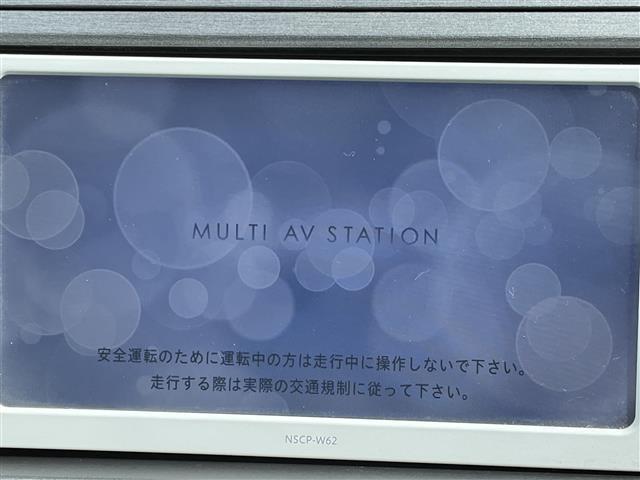 プリウス Ｓ　純正メモリナビ　ワンセグＴＶ　Ｂｌｕｅｔｏｏｔｈ接続　ＣＤ　ＤＶＤ　ミュージックサーバー　バックカメラ　ＥＴＣ　ＨＩＤヘッドライト　オートライト　プッシュスタート＆スマートキー（13枚目）