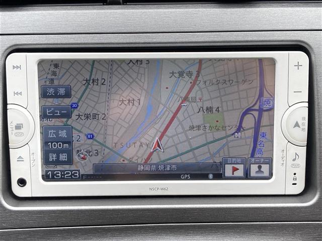 プリウス Ｌ　純正メモリナビ　ワンセグＴＶ　Ｂｌｕｅｔｏｏｔｈ接続　ＣＤ　ミュージックサーバー　バックカメラ　ＥＴＣ　プッシュスタート　オートライト（3枚目）