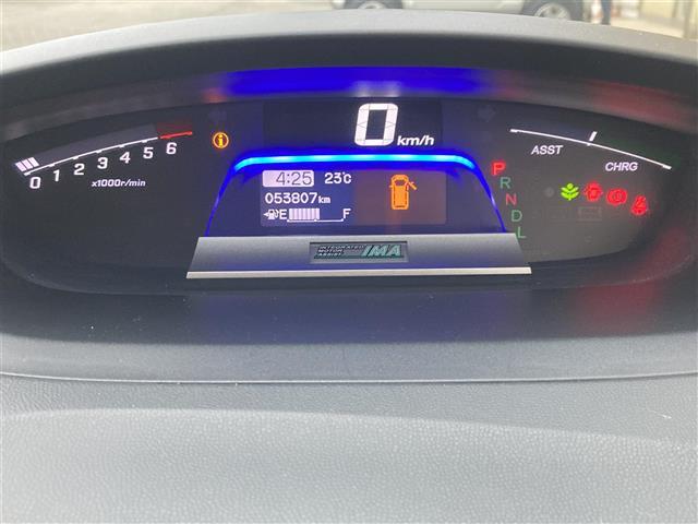 フリードスパイクハイブリッド ジャストセレクション　社外ＳＤナビ　フルセグＴＶ　ＣＤ　ＤＶＤ　両側パワースライドドア　クルーズコントロール　バックカメラ　ＥＴＣ　ＨＩＤヘッドライト　オートライト　スマートキー　純正ＡＷ（6枚目）