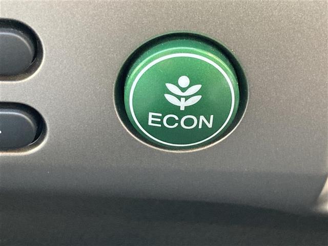 フリードスパイクハイブリッド ジャストセレクション　社外ＳＤナビ　フルセグＴＶ　ＣＤ　ＤＶＤ　両側パワースライドドア　クルーズコントロール　バックカメラ　ＥＴＣ　ＨＩＤヘッドライト　オートライト　スマートキー　純正ＡＷ（12枚目）