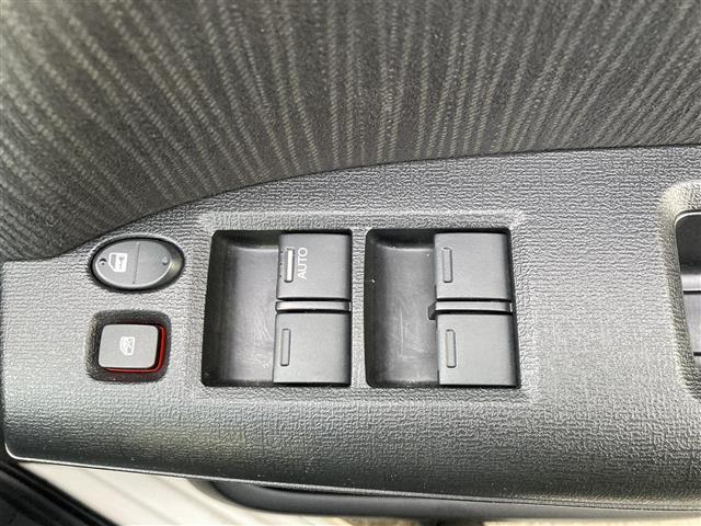 フリードスパイクハイブリッド ジャストセレクション　社外ＳＤナビ　フルセグＴＶ　ＣＤ　ＤＶＤ　両側パワースライドドア　クルーズコントロール　バックカメラ　ＥＴＣ　ＨＩＤヘッドライト　オートライト　スマートキー　純正ＡＷ（13枚目）