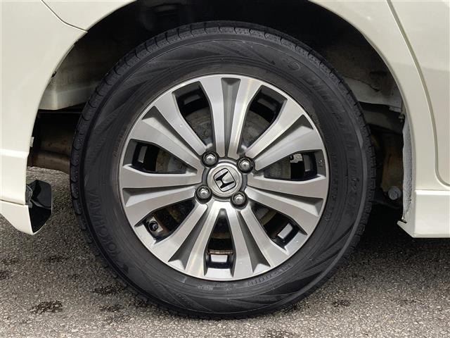 フリードスパイクハイブリッド ジャストセレクション　社外ＳＤナビ　フルセグＴＶ　ＣＤ　ＤＶＤ　両側パワースライドドア　クルーズコントロール　バックカメラ　ＥＴＣ　ＨＩＤヘッドライト　オートライト　スマートキー　純正ＡＷ（38枚目）