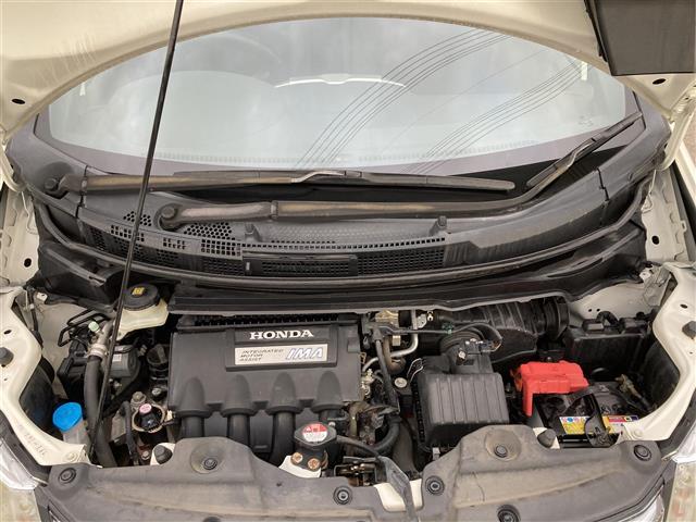 フリードスパイクハイブリッド ジャストセレクション　社外ＳＤナビ　フルセグＴＶ　ＣＤ　ＤＶＤ　両側パワースライドドア　クルーズコントロール　バックカメラ　ＥＴＣ　ＨＩＤヘッドライト　オートライト　スマートキー　純正ＡＷ（39枚目）