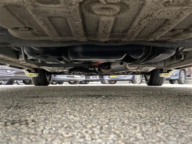 フリードスパイクハイブリッド ジャストセレクション　社外ＳＤナビ　フルセグＴＶ　ＣＤ　ＤＶＤ　両側パワースライドドア　クルーズコントロール　バックカメラ　ＥＴＣ　ＨＩＤヘッドライト　オートライト　スマートキー　純正ＡＷ（41枚目）