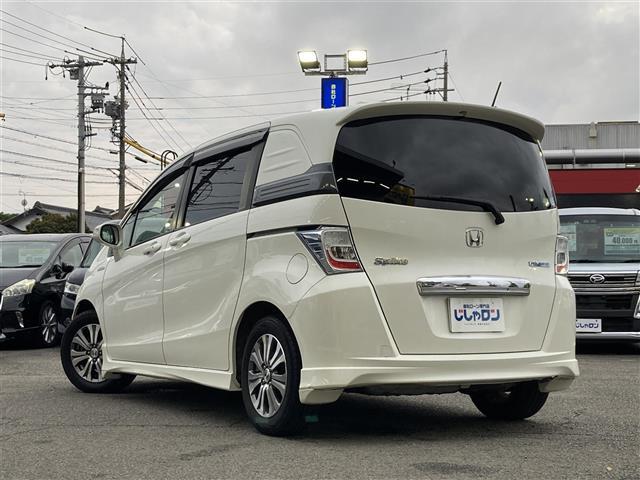 フリードスパイクハイブリッド ジャストセレクション　社外ＳＤナビ　フルセグＴＶ　ＣＤ　ＤＶＤ　両側パワースライドドア　クルーズコントロール　バックカメラ　ＥＴＣ　ＨＩＤヘッドライト　オートライト　スマートキー　純正ＡＷ（43枚目）