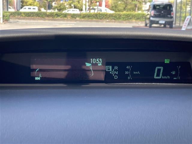 プリウス Sツーリングセレクション 社外SDナビ ワンセグTV CD ETC 純正アルミホイール HIDヘッドライト オートライト プッシュスタート&スマートキー(6枚目)