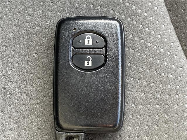 プリウス Sツーリングセレクション 社外SDナビ ワンセグTV CD ETC 純正アルミホイール HIDヘッドライト オートライト プッシュスタート&スマートキー(12枚目)