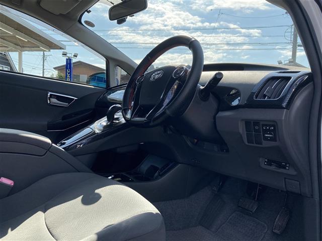 プリウス Sツーリングセレクション 社外SDナビ ワンセグTV CD ETC 純正アルミホイール HIDヘッドライト オートライト プッシュスタート&スマートキー(29枚目)