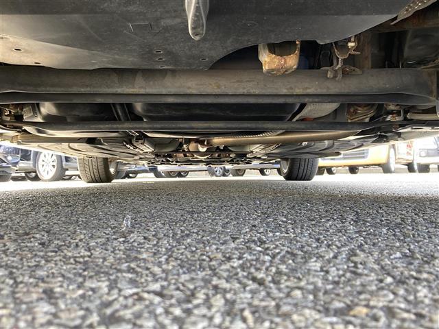 プリウス Sツーリングセレクション 社外SDナビ ワンセグTV CD ETC 純正アルミホイール HIDヘッドライト オートライト プッシュスタート&スマートキー(40枚目)