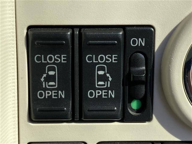 ムーヴキャンバス Gメイクアップ SAII 社外SDナビ フルセグTV Bluetooth接続 CD DVD ミュージックサーバー 両側パワースライドドア 衝突軽減ブレーキ バックカメラ LEDヘッドライト オートライト プッシュスタート(11枚目)