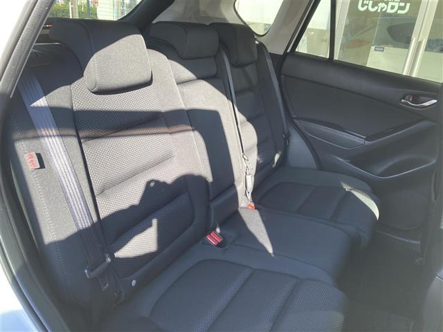 ＣＸ－５ ＸＤ　プロアクティブ　純正ＳＤナビ　フルセグＴＶ　Ｂｌｕｅｔｏｏｔｈ接続　ＣＤ　ＤＶＤ　衝突軽減ブレーキ　レーダークルーズ　バック／サイドカメラ　コーナーセンサー　ＥＴＣ　ＨＩＤヘッドライト　オートライト　プッシュスタート（25枚目）