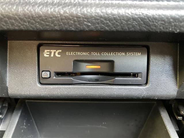 エルグランド ２５０ハイウェイスターＳ　アーバンクロム　純正ＨＤＤナビ　フルセグＴＶ　Ｂｌｕｅｔｏｏｔｈ接続　ＣＤ　ＤＶＤ　両側パワースライドドア　純正フリップダウンモニター　３６０°カメラ　クルーズコントロール　ＥＴＣ　前後コーナーセンサー　ＬＥＤライト（15枚目）