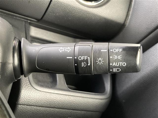 Ｎ－ＢＯＸカスタム Ｇ・Ｌホンダセンシング　純正メモリナビ　フルセグＴＶ　Ｂｌｕｅｔｏｏｔｈ接続　ＣＤ　ＤＶＤ　ミュージックサーバー　片側パワースライドドア　バックカメラ　衝突軽減ブレーキ　レーンキープアシスト　レーダークルーズ　ＥＴＣ（11枚目）