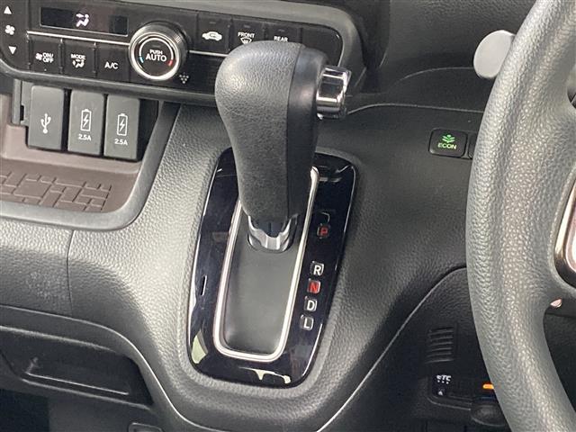 Ｎ－ＢＯＸカスタム Ｇ・Ｌホンダセンシング　純正メモリナビ　フルセグＴＶ　Ｂｌｕｅｔｏｏｔｈ接続　ＣＤ　ＤＶＤ　ミュージックサーバー　片側パワースライドドア　バックカメラ　衝突軽減ブレーキ　レーンキープアシスト　レーダークルーズ　ＥＴＣ（13枚目）