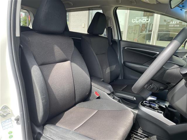 フィットハイブリッド Fパッケージ 純正SDナビ フルセグTV Bluetooth接続 CD DVD バックカメラ ETC HIDヘッドライト オートライト プッシュスタート&スマートキー(2枚目)