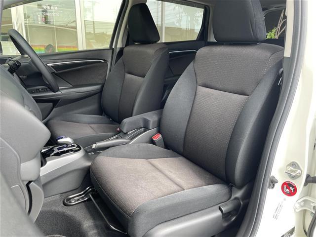 フィットハイブリッド Fパッケージ 純正SDナビ フルセグTV Bluetooth接続 CD DVD バックカメラ ETC HIDヘッドライト オートライト プッシュスタート&スマートキー(28枚目)