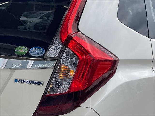 フィットハイブリッド Fパッケージ 純正SDナビ フルセグTV Bluetooth接続 CD DVD バックカメラ ETC HIDヘッドライト オートライト プッシュスタート&スマートキー(35枚目)