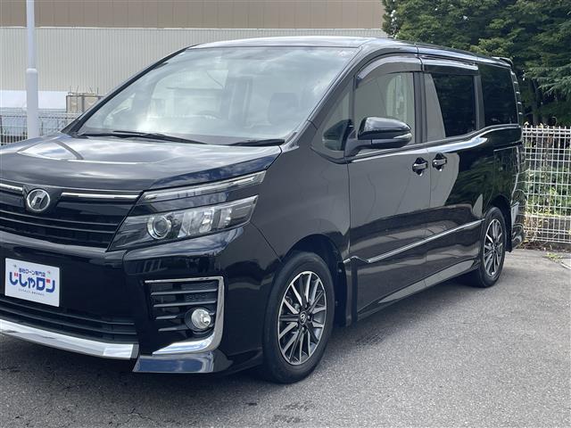 ヴォクシー ＺＳ　純正ＳＤナビ　フルセグテレビ　バックカメラ　フリップダウンモニター　両側パワースライドドア　革巻ステアリング　ステアリングリモコン　ＥＴＣ　後席用サンシェード　オートリトラミラー（4枚目）
