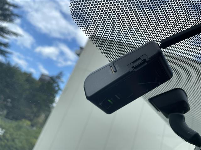 ヴォクシー ＺＳ　純正ＳＤナビ　フルセグテレビ　バックカメラ　フリップダウンモニター　両側パワースライドドア　革巻ステアリング　ステアリングリモコン　ＥＴＣ　後席用サンシェード　オートリトラミラー（22枚目）