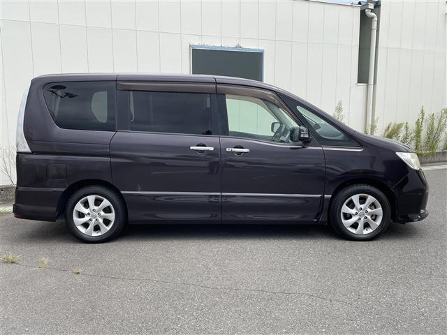 セレナ ハイウェイスター 純正ナビ フルセグTV フリップダウンモニター 両パワスラ サンシェード 革巻ステ ドアバイザー ETC(6枚目)