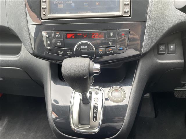 セレナ ハイウェイスター 純正ナビ フルセグTV フリップダウンモニター 両パワスラ サンシェード 革巻ステ ドアバイザー ETC(16枚目)