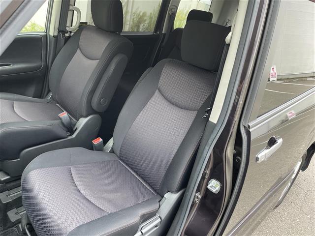 セレナ ハイウェイスター 純正ナビ フルセグTV フリップダウンモニター 両パワスラ サンシェード 革巻ステ ドアバイザー ETC(30枚目)