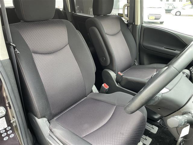 セレナ ハイウェイスター 純正ナビ フルセグTV フリップダウンモニター 両パワスラ サンシェード 革巻ステ ドアバイザー ETC(33枚目)