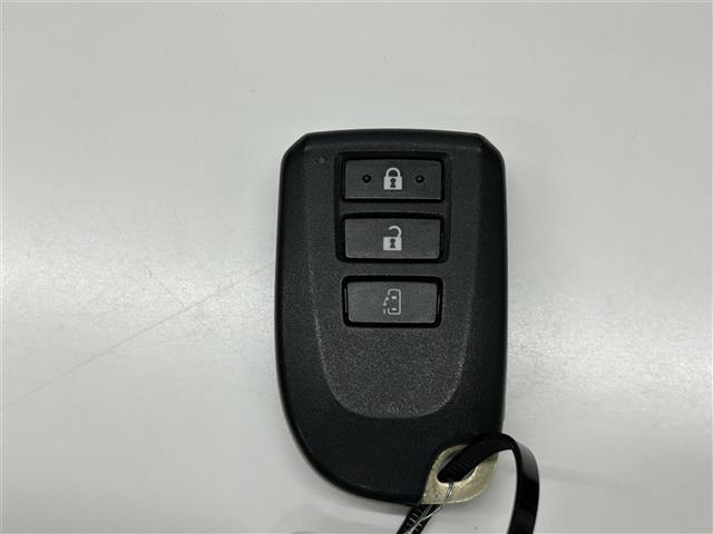 スペイド Ｆ　ジャック　禁煙車　純正ＳＤナビ　地デジＴＶ　片側パワースライドドア　バックカメラ　ＨＩＤ　ブレーキアシスト　チルトステアリング　ＥＴＣ（36枚目）