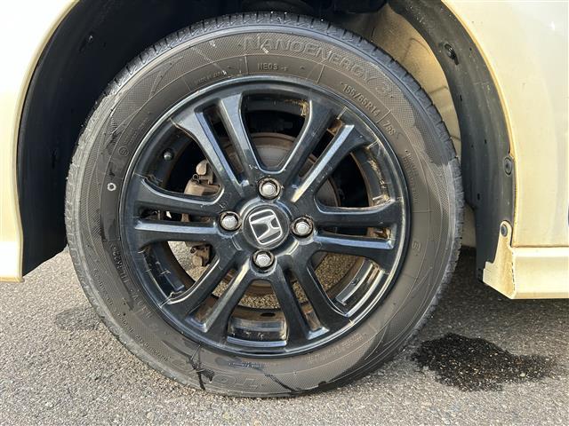 N-BOXカスタム 2トーンカラースタイル G・Aパッケージ 社外ナビ フルセグTV ドアバイザー ステアリングリモコン 革巻きステアリング オートライト 片側パワースライドドア プッシュスタート(31枚目)