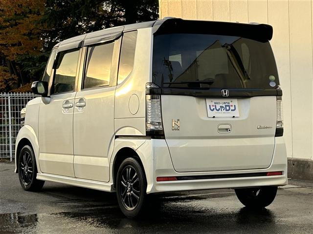 N-BOXカスタム 2トーンカラースタイル G・Aパッケージ 社外ナビ フルセグTV ドアバイザー ステアリングリモコン 革巻きステアリング オートライト 片側パワースライドドア プッシュスタート(39枚目)