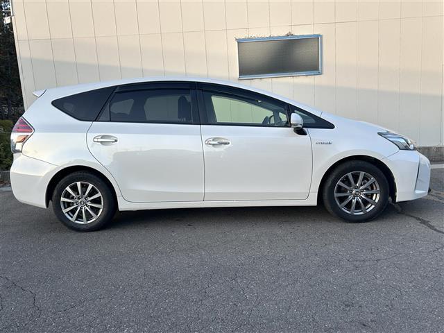 プリウスアルファ S 純正ナビ◇フルセグテレビ◇バックカメラ◇ETC◇ドライブレコーダー◇Bluetooth◇ドアバイザー◇革巻きステアリング◇ステアリングリモコン◇禁煙車(8枚目)