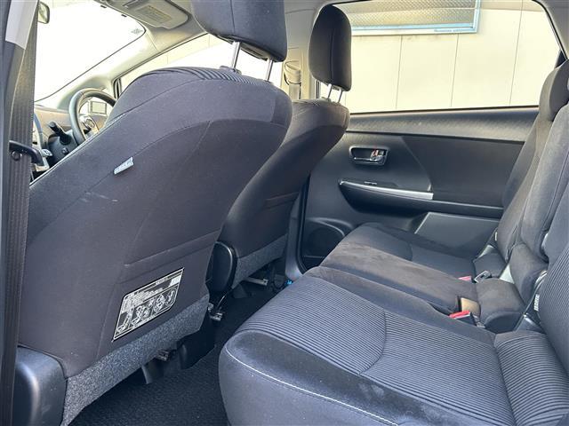 プリウスアルファ S 純正ナビ◇フルセグテレビ◇バックカメラ◇ETC◇ドライブレコーダー◇Bluetooth◇ドアバイザー◇革巻きステアリング◇ステアリングリモコン◇禁煙車(13枚目)