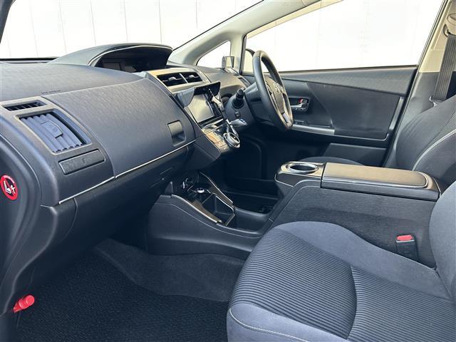 プリウスアルファ S 純正ナビ◇フルセグテレビ◇バックカメラ◇ETC◇ドライブレコーダー◇Bluetooth◇ドアバイザー◇革巻きステアリング◇ステアリングリモコン◇禁煙車(15枚目)