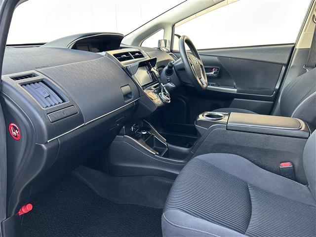 プリウスアルファ S 純正ナビ◇フルセグテレビ◇バックカメラ◇ETC◇ドライブレコーダー◇Bluetooth◇ドアバイザー◇革巻きステアリング◇ステアリングリモコン◇禁煙車(16枚目)