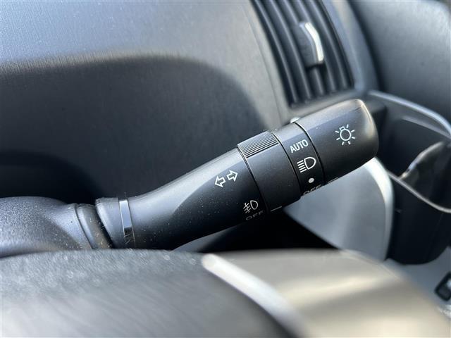 プリウスアルファ S 純正ナビ◇フルセグテレビ◇バックカメラ◇ETC◇ドライブレコーダー◇Bluetooth◇ドアバイザー◇革巻きステアリング◇ステアリングリモコン◇禁煙車(24枚目)