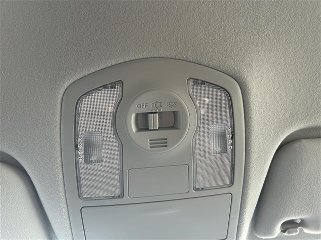 プリウスアルファ S 純正ナビ◇フルセグテレビ◇バックカメラ◇ETC◇ドライブレコーダー◇Bluetooth◇ドアバイザー◇革巻きステアリング◇ステアリングリモコン◇禁煙車(29枚目)