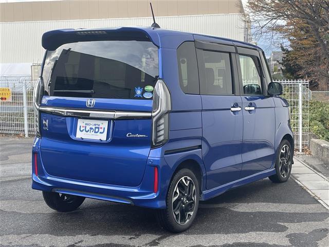 Ｎ－ＢＯＸカスタム Ｇ・Ｌターボホンダセンシング　純正ＳＤナビ／フルセグテレビ／バックカメラ／両側パワースライドドア／ＬＥＤヘッドライト／レーダークルーズコントロール／ＥＴＣ／ＬＫＡ／革巻ステアリング／リアサンシェード／衝突軽減システム（7枚目）