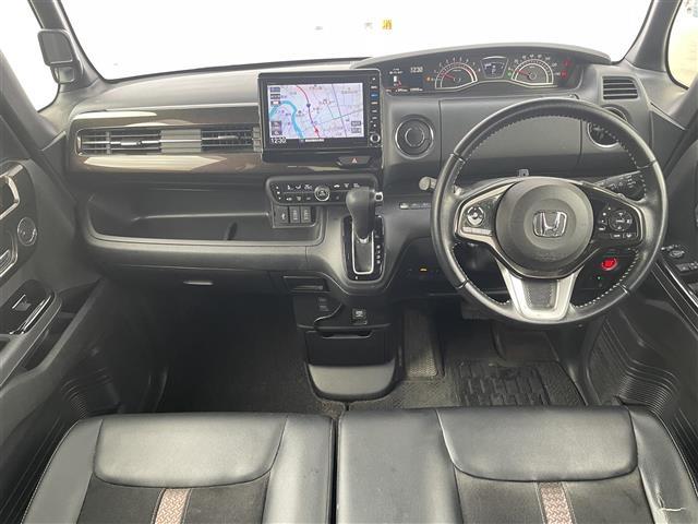 Ｎ－ＢＯＸカスタム Ｇ・Ｌターボホンダセンシング　純正ＳＤナビ／フルセグテレビ／バックカメラ／両側パワースライドドア／ＬＥＤヘッドライト／レーダークルーズコントロール／ＥＴＣ／ＬＫＡ／革巻ステアリング／リアサンシェード／衝突軽減システム（10枚目）