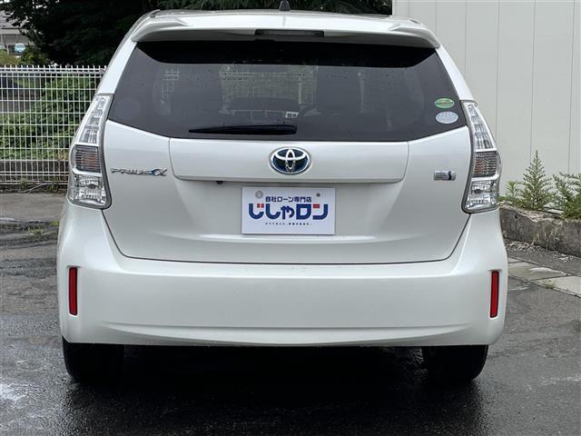 プリウスアルファ Ｓ　禁煙車／純正ナビ／ドアバイザー／ステアリングリモコン／ＥＴＣ／カーテンエアバック／オートエアコン／プッシュスタート（8枚目）