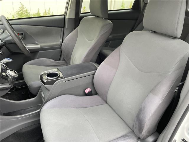 プリウスアルファ Ｓ　禁煙車／純正ナビ／ドアバイザー／ステアリングリモコン／ＥＴＣ／カーテンエアバック／オートエアコン／プッシュスタート（26枚目）