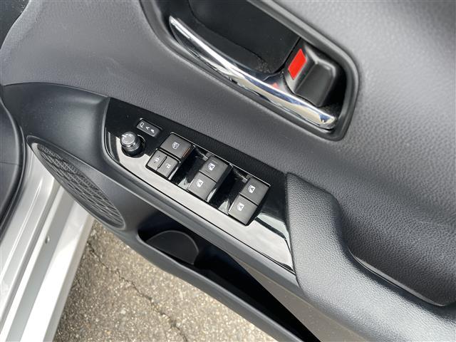 プリウス A 純正SDナビ/フルセグテレビ/バックカメラ/革巻ステアリング/衝突軽減システム/ヘッドアップディスプレイ/LAK/ブラインドスポットモニター/ETC/レーダークルーズコントロール/社外前後ドラレコ(23枚目)