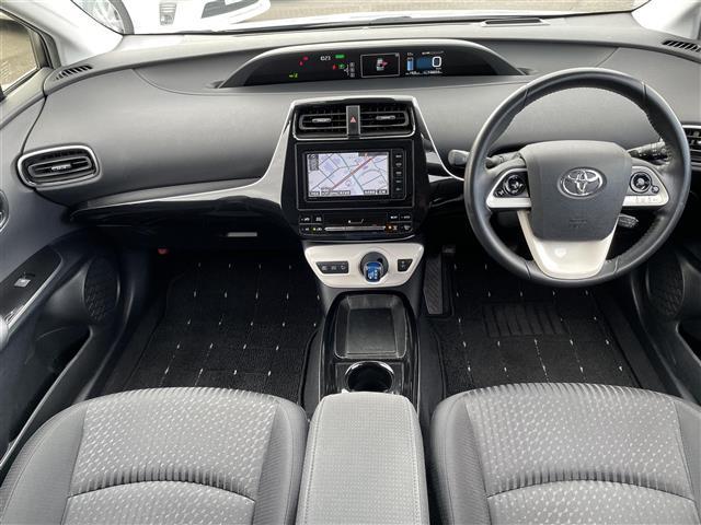 プリウス A 純正SDナビ/フルセグテレビ/バックカメラ/革巻ステアリング/衝突軽減システム/ヘッドアップディスプレイ/LAK/ブラインドスポットモニター/ETC/レーダークルーズコントロール/社外前後ドラレコ(42枚目)